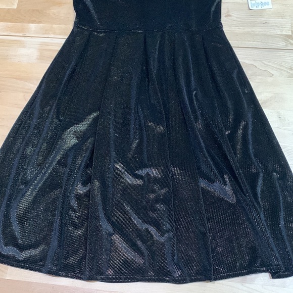 LuLaRoe Elegant Amelia dress.  XL.  Velvet feel with gold sparkle thread.  NWT. - Picture 2 of 7